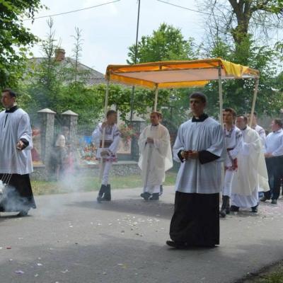 4 iunie: Gherăeşti: Hramul parohiei