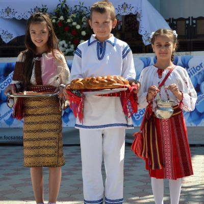 6 iunie: Rotunda: Sărbătoarea Copiilor 2015