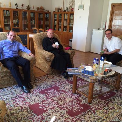 10 iunie: Dărmăneşti: Vizita PS Petru Gherghel la "Surorile Carmelite ale Sfintei Tereza din Torino"