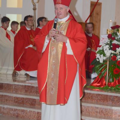13 iunie: Bacău: Administrarea sfântului Mir în Parohia "Sfânta Cruce"