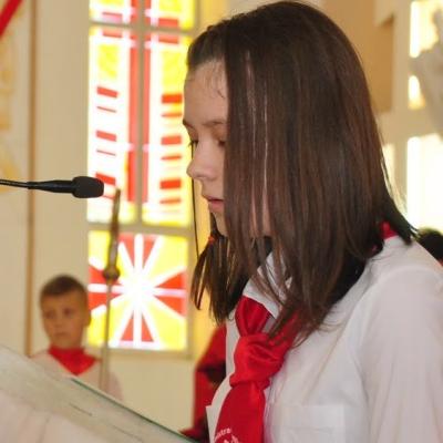 13 iunie: Bacău: Administrarea sfântului Mir în Parohia "Sfânta Cruce"