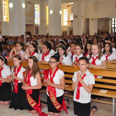 13 iunie: Bacău: Administrarea sfântului Mir în Parohia "Sfânta Cruce"