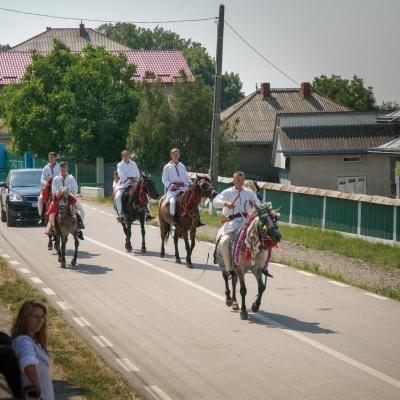 14 iunie: Fărcăşeni: Administrarea Mirului