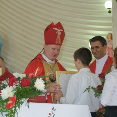 14 iunie: Fărcăşeni: Administrarea Mirului