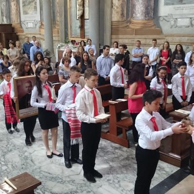 14 iunie: Roma (IT): Conferirea sfântului Mir în biserica "San Vitale"
