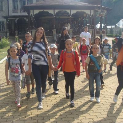20 iunie: Oituz: Entuziasmul voluntarilor face "minuni"