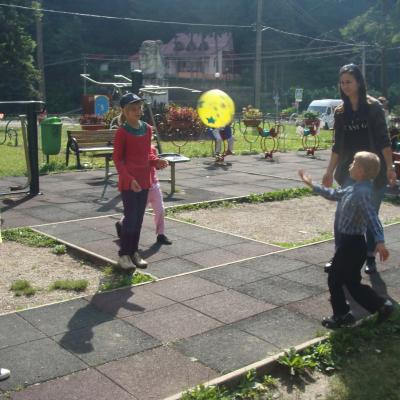 20 iunie: Oituz: Entuziasmul voluntarilor face "minuni"