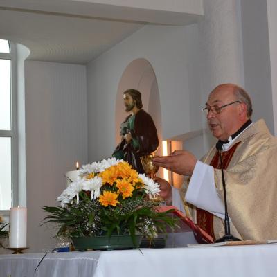 21 iunie: Huşi "Sfântul Anton de Padova": Prima Sfântă Împărtăşanie a copiilor
