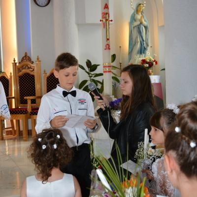21 iunie: Huşi "Sfântul Anton de Padova": Prima Sfântă Împărtăşanie a copiilor