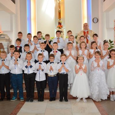 21 iunie: Huşi "Sfântul Anton de Padova": Prima Sfântă Împărtăşanie a copiilor