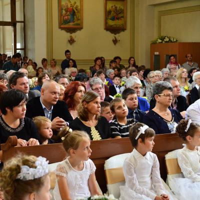 21 iunie: Siret: Prima Împărtăşanie