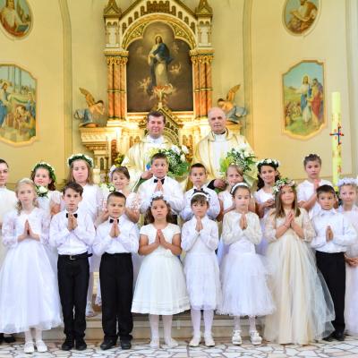 21 iunie: Siret: Prima Împărtăşanie