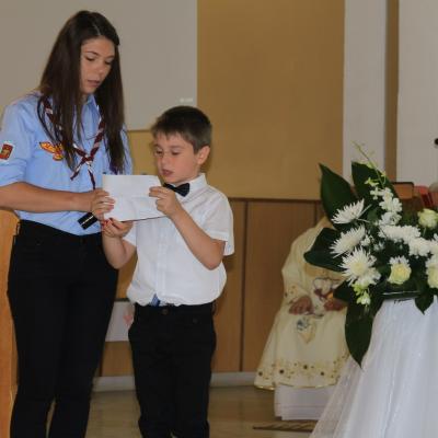 21 iunie: Lespezi: Prima sfântă Împărtăşanie