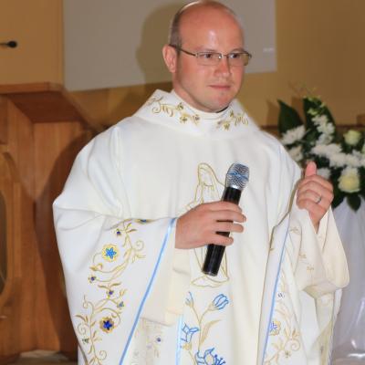 21 iunie: Lespezi: Prima sfântă Împărtăşanie