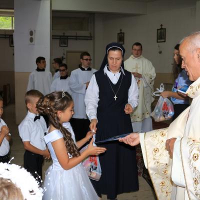 21 iunie: Lespezi: Prima sfântă Împărtăşanie