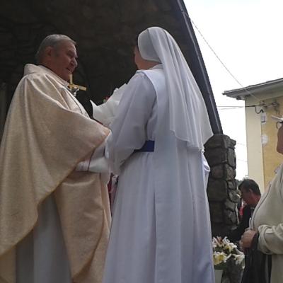 21 iunie: Baraţi: Alături de primul paroh