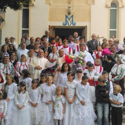 21 iunie: Baraţi: Alături de primul paroh