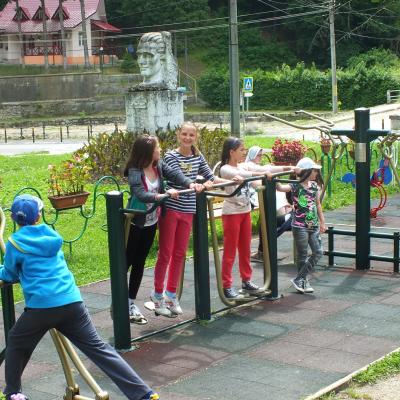 22 iunie - 4 iulie: Iaşi "Sfânta Tereza": Campus pentru copii