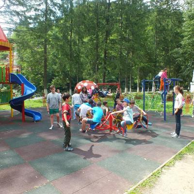 22 iunie - 4 iulie: Iaşi "Sfânta Tereza": Campus pentru copii