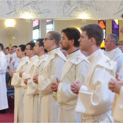 24 iunie: La Iaşi au fost sfinţiţi 14 preoţi