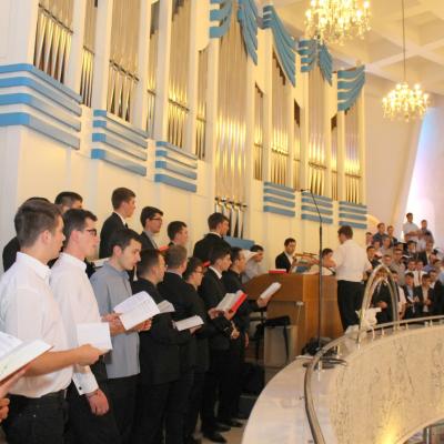 24 iunie: La Iaşi au fost sfinţiţi 14 preoţi. Foto: Ionuţ-Gabriel Giurgică