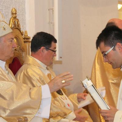 24 iunie: La Iaşi au fost sfinţiţi 14 preoţi. Foto: Ionuţ-Gabriel Giurgică