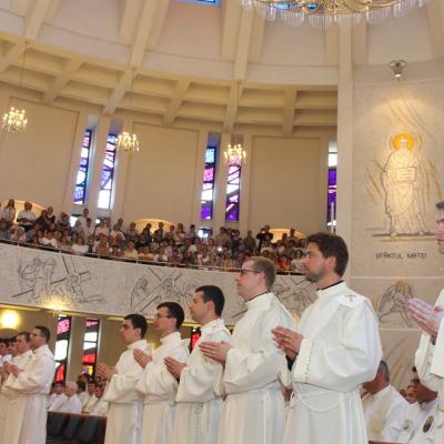 24 iunie: La Iaşi au fost sfinţiţi 14 preoţi. Foto: Ionuţ-Gabriel Giurgică