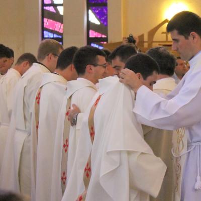 24 iunie: La Iaşi au fost sfinţiţi 14 preoţi. Foto: Ionuţ-Gabriel Giurgică