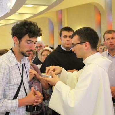 24 iunie: La Iaşi au fost sfinţiţi 14 preoţi. Foto: Ionuţ-Gabriel Giurgică