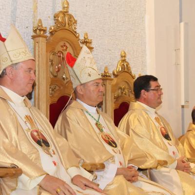 24 iunie: La Iaşi au fost sfinţiţi 14 preoţi. Foto: Ionuţ-Gabriel Giurgică