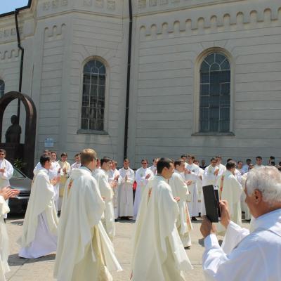 24 iunie: La Iaşi au fost sfinţiţi 14 preoţi. Foto: Ionuţ-Gabriel Giurgică