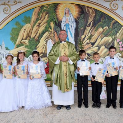 28 iunie: Valea Mică: Prima sfântă împărtăşanie