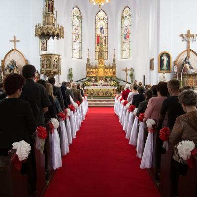 28 iunie: Cacica: Prima Sfântă Împărtăşanie