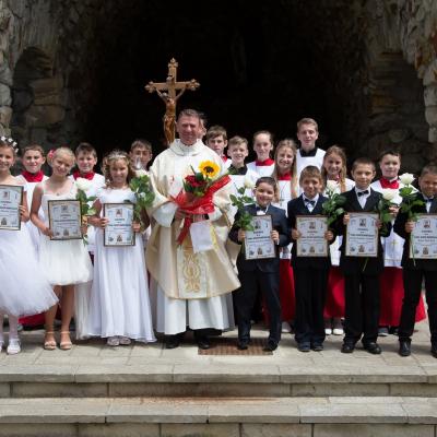 28 iunie: Cacica: Prima Sfântă Împărtăşanie