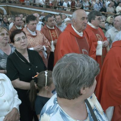 29 iunie: Bacău: Hramul bisericii "Sfinţii Petru şi Paul"