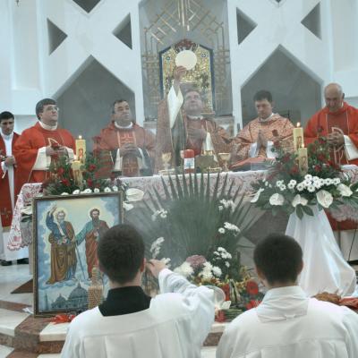 29 iunie: Bacău: Hramul bisericii "Sfinţii Petru şi Paul"