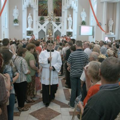29 iunie: Bacău: Hramul bisericii "Sfinţii Petru şi Paul"