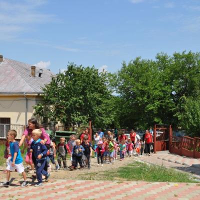 1-7 iulie: Luizi-Călugăra: Campus "Prietenia în culori"