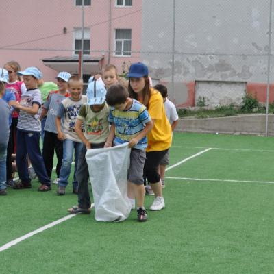 1-7 iulie: Luizi-Călugăra: Campus "Prietenia în culori"