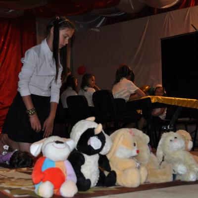 1-7 iulie: Luizi-Călugăra: Campus "Prietenia în culori"