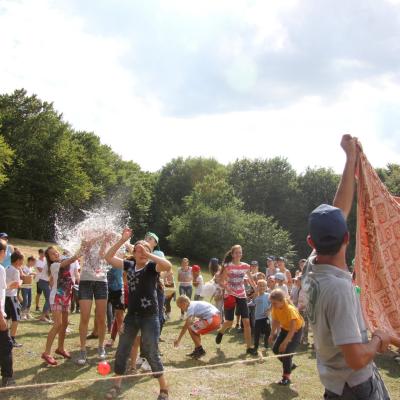 1-7 iulie: Luizi-Călugăra: Campus "Prietenia în culori"