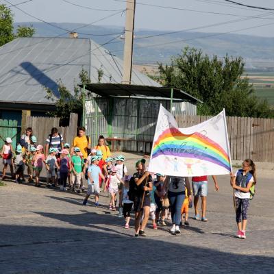 1-7 iulie: Luizi-Călugăra: Campus "Prietenia în culori"