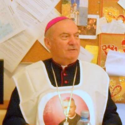 2 iulie: Botoşani: Vizita PS Petru Gherghel la Fiicele Maicii Domnului a Milostivirii