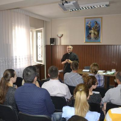 4 iulie: Iaşi: Frumuseţea şi gingăşia lui Dumnezeu prin familie