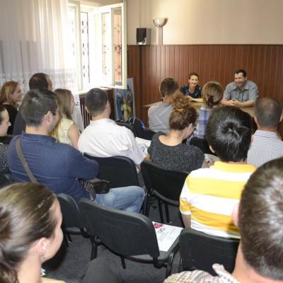 4 iulie: Iaşi: Frumuseţea şi gingăşia lui Dumnezeu prin familie