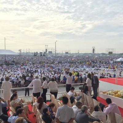 6 iulie: Ecuador: Sfânta Liturghie pentru familii prezidată de papa Francisc, în Parcul Los Samanes, Guayaquil, fiind prezenţi şi preoţii români care activează în această ţară