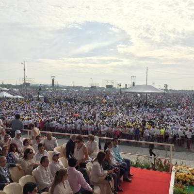 6 iulie: Ecuador: Sfânta Liturghie pentru familii prezidată de papa Francisc, în Parcul Los Samanes, Guayaquil, fiind prezenţi şi preoţii români care activează în această ţară
