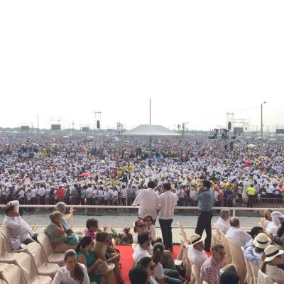6 iulie: Ecuador: Sfânta Liturghie pentru familii prezidată de papa Francisc, în Parcul Los Samanes, Guayaquil, fiind prezenţi şi preoţii români care activează în această ţară