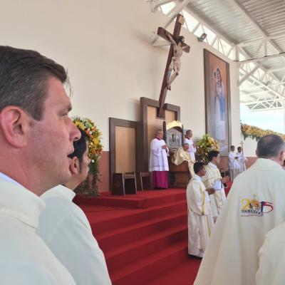 6 iulie: Ecuador: Sfânta Liturghie pentru familii prezidată de papa Francisc, în Parcul Los Samanes, Guayaquil, fiind prezenţi şi preoţii români care activează în această ţară