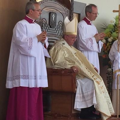 6 iulie: Ecuador: Sfânta Liturghie pentru familii prezidată de papa Francisc, în Parcul Los Samanes, Guayaquil, fiind prezenţi şi preoţii români care activează în această ţară